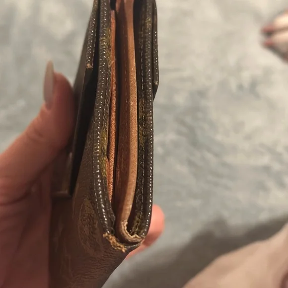 Louis Vuitton Vintage Monogram Coated Canvas Elise Compact Wallet - Picture 10 of 13